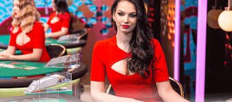 HD Live Dealer နှင့်အတူ Baccarat ကစားနေသည့် မြင်ကွင်း